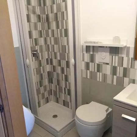 New Smart House, Strategico E Ampio Monolocale Di 70 Mq!! Parcheggio Libero Affianco Apartment Manfredonia