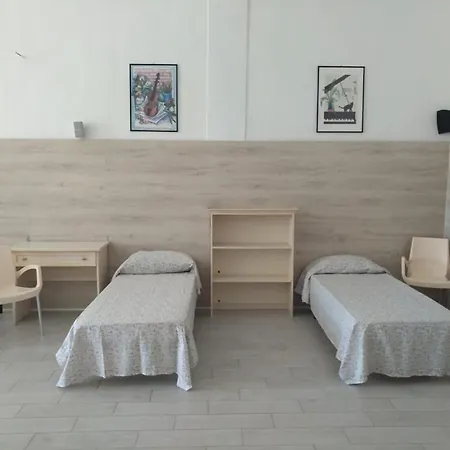 New Smart House, Strategico E Ampio Monolocale Di 70 Mq!! Parcheggio Libero Affianco Manfredonia